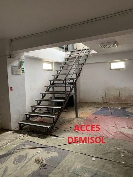 Calea Republicii spatiu industrial - hala de vanzare